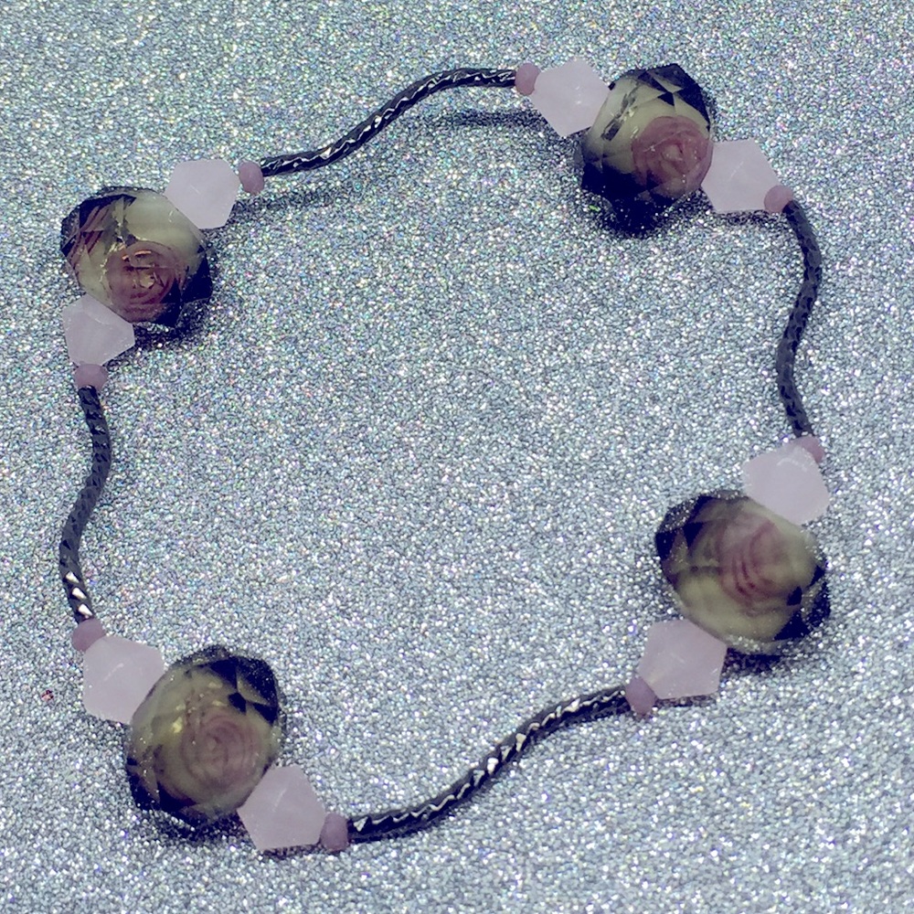 Gray glass and roses handmade bracelet